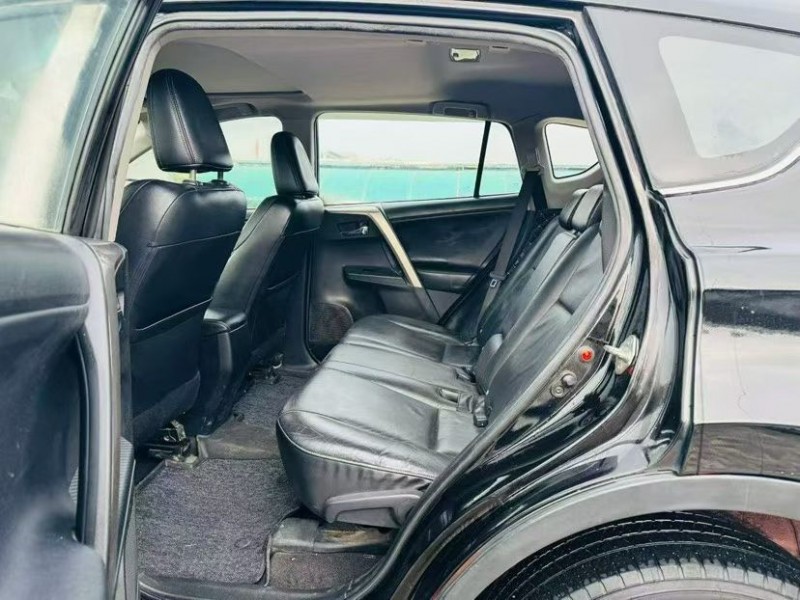 东莞13年丰田RAV45