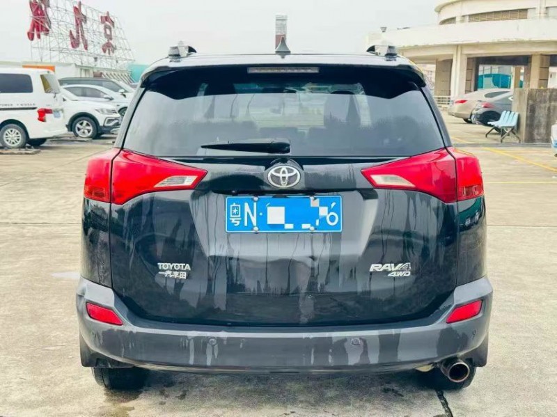 东莞13年丰田RAV49