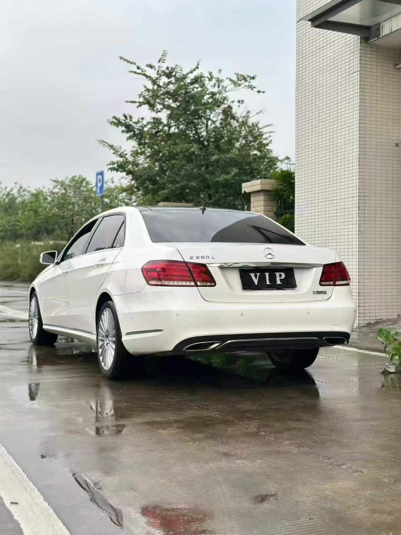 北海16年奔驰E8