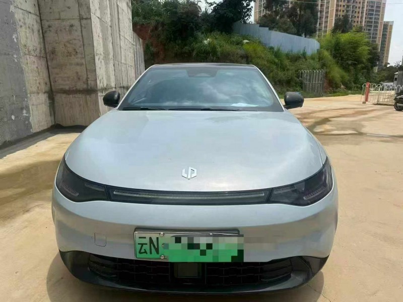 昭通23年零跑汽车C011