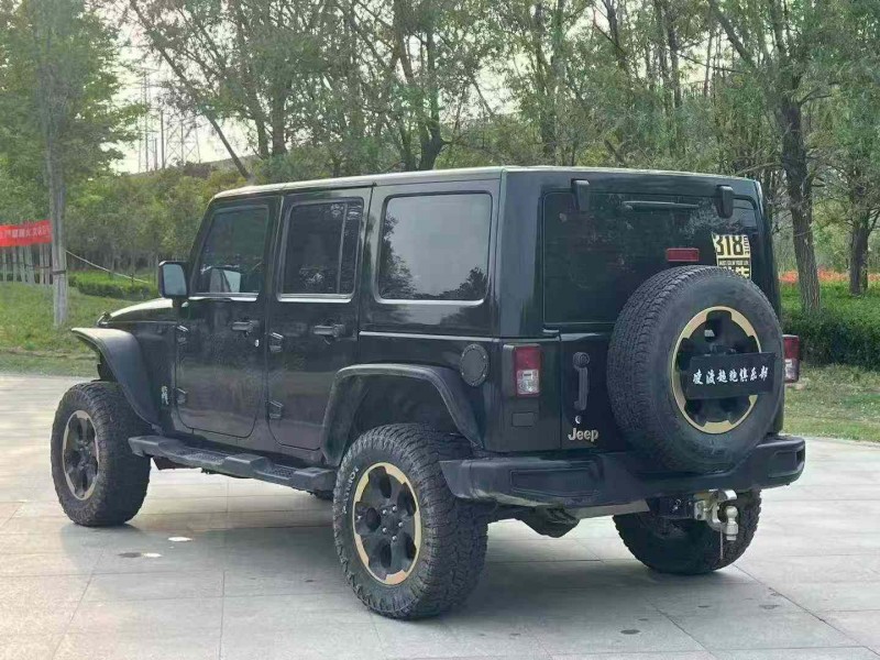 郑州15年Jeep牧马人9