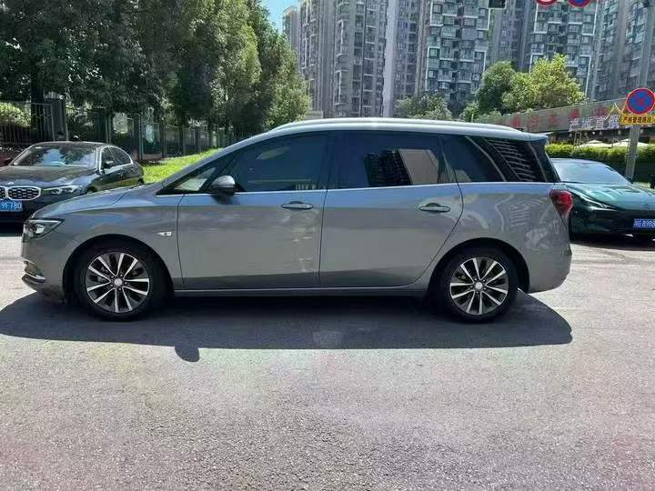 成都22年别克GL68