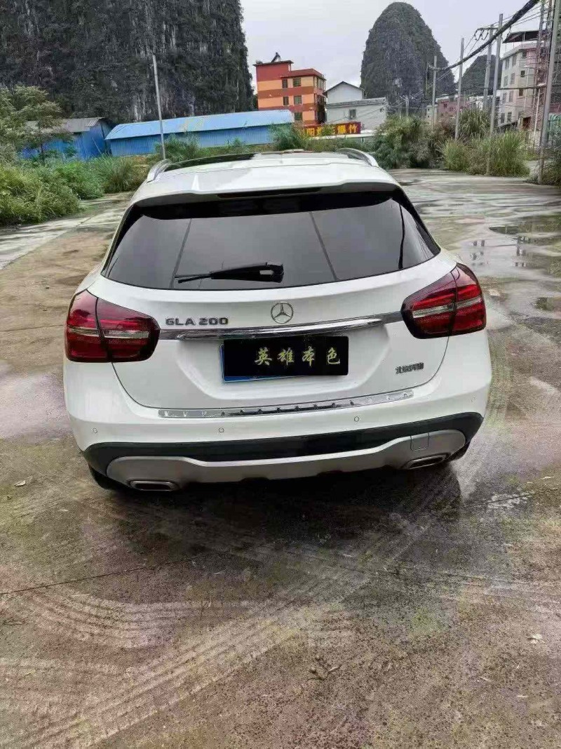 桂林18年奔驰GLA9