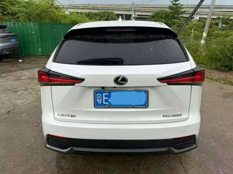 深圳17年雷克萨斯NX8