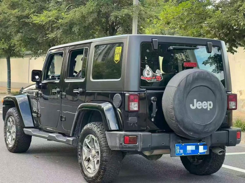 平顶山18年Jeep牧马人8