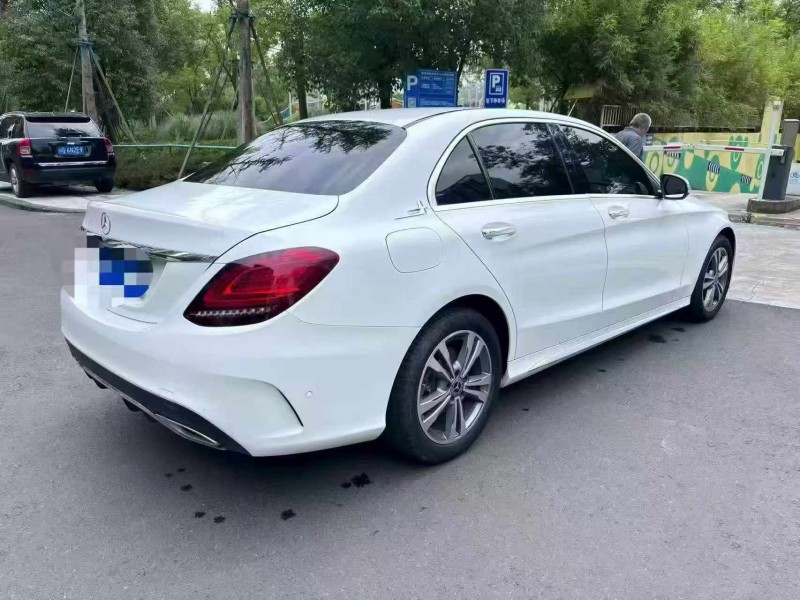 泸州20年奔驰C8
