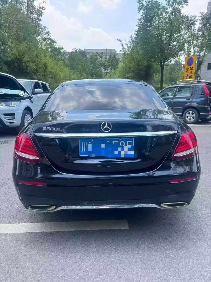 德阳16年奔驰E9
