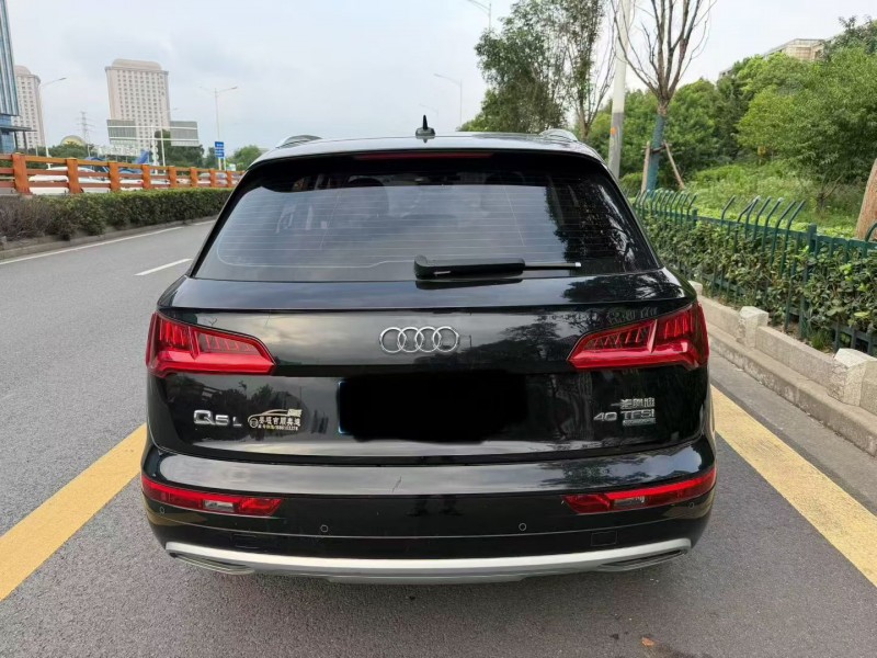 南通20年奥迪Q59