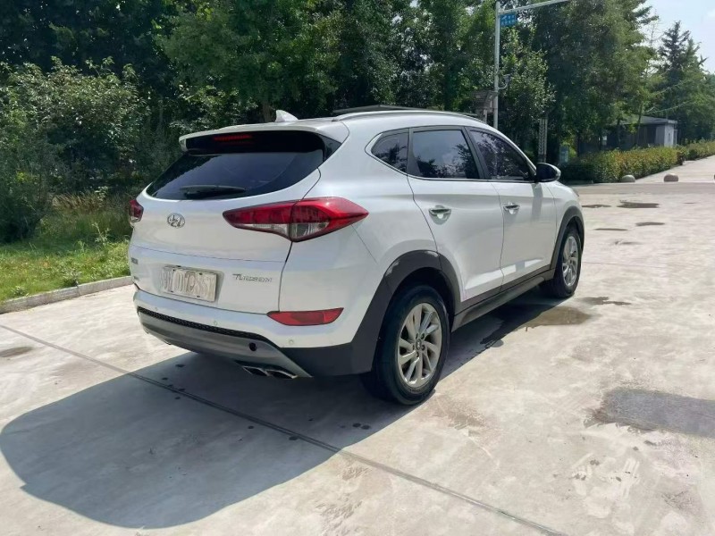 东营18年现代途胜8