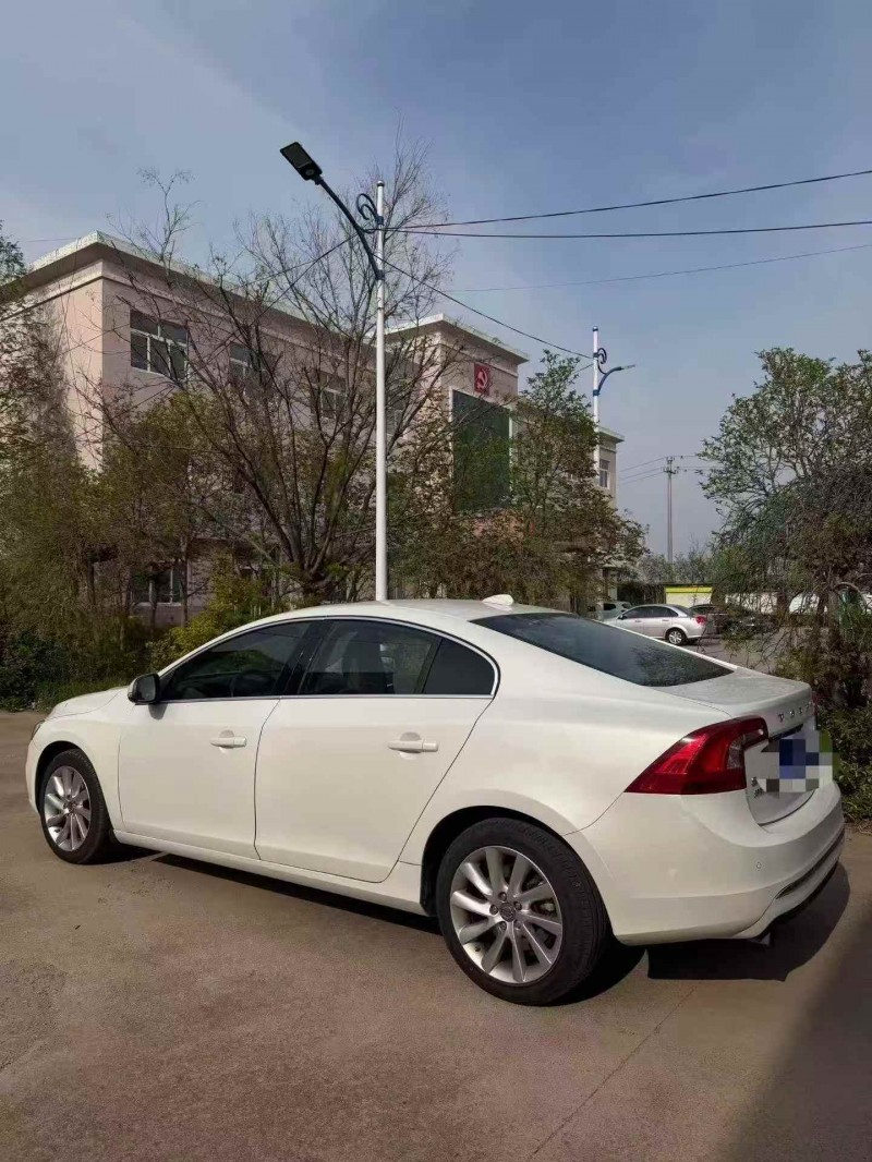东营16年沃尔沃S60L7