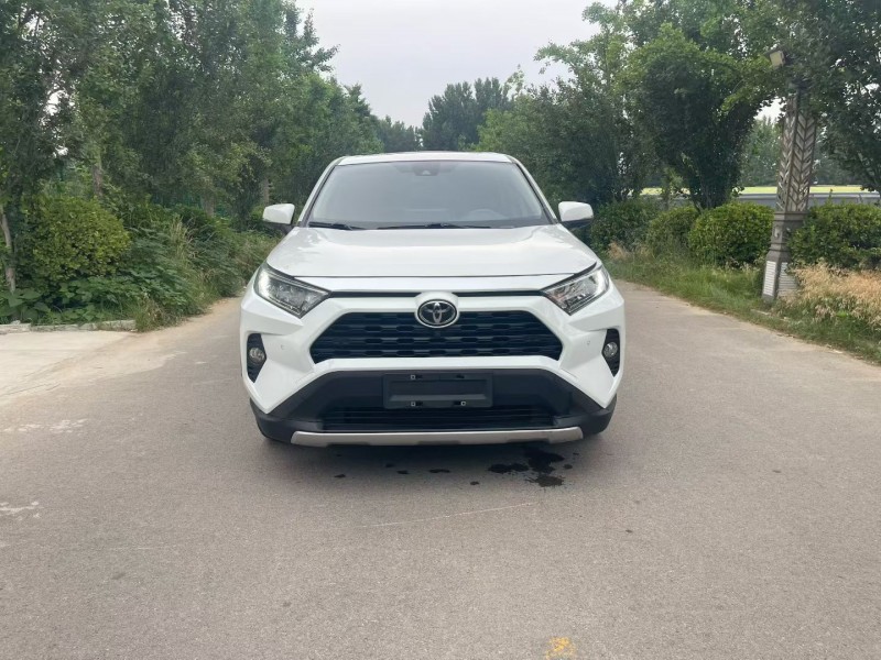 东营23年丰田RAV41