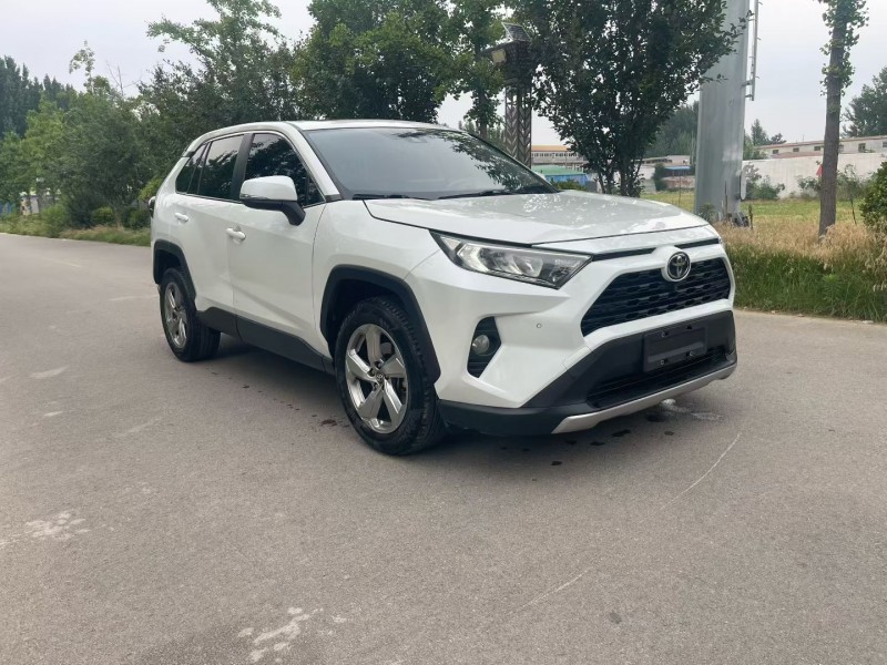 东营23年丰田RAV42