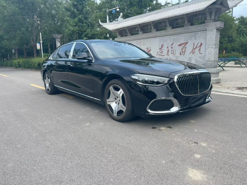 烟台25年奔驰迈巴赫S级2