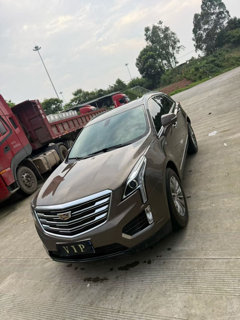 乐山17年凯迪拉克XT52