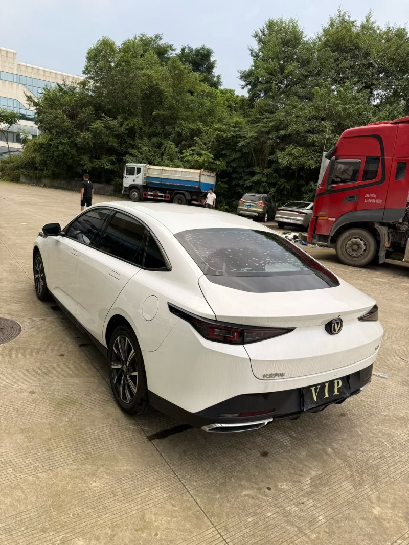 乐山24年长安汽车逸动5
