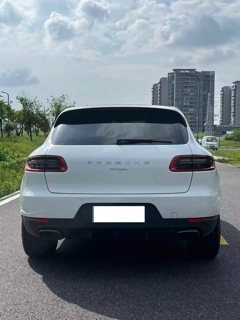 苏州17年保时捷Macan9