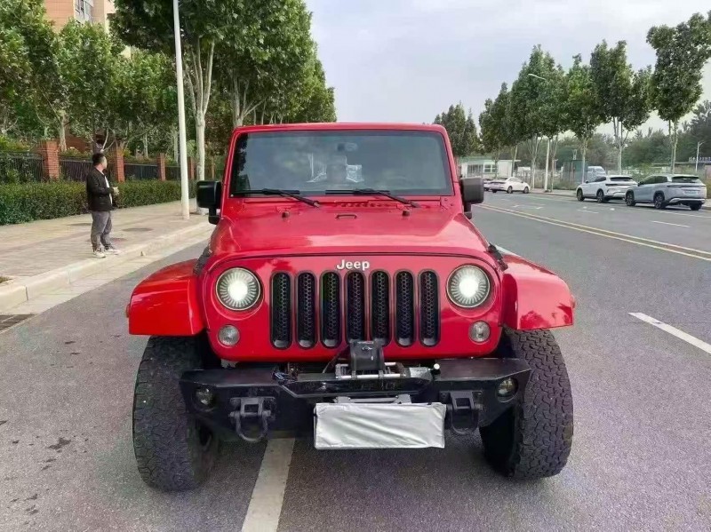 鹤壁15年Jeep牧马人1
