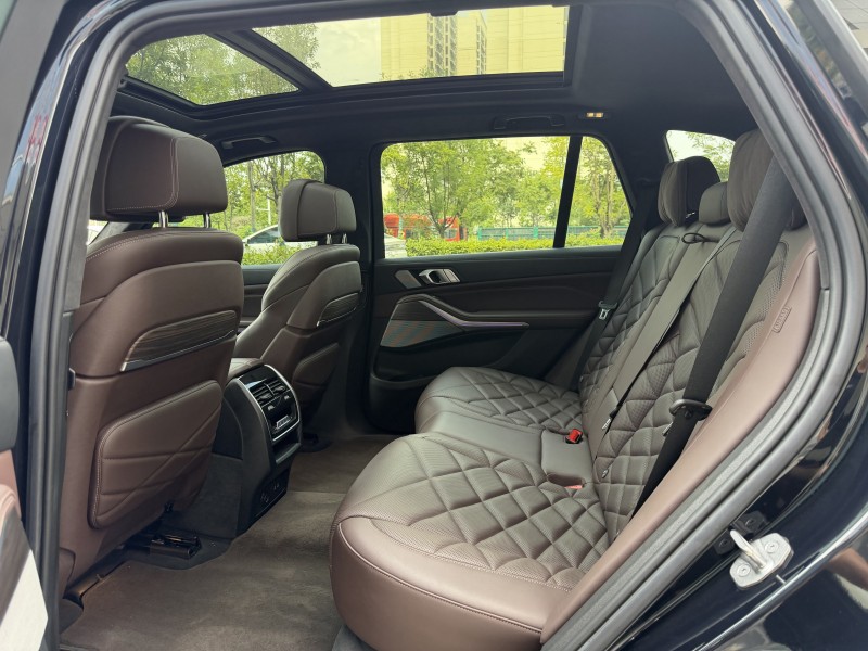 济宁22年宝马X57