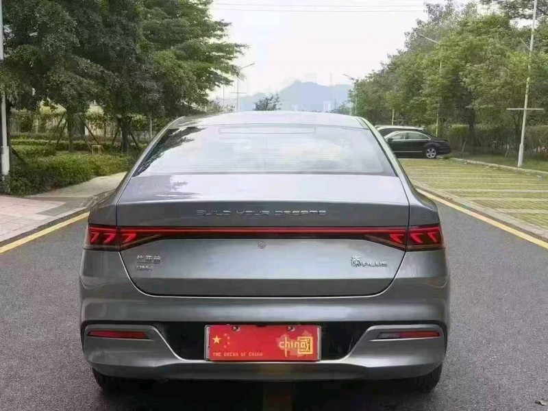 广州23年比亚迪秦5