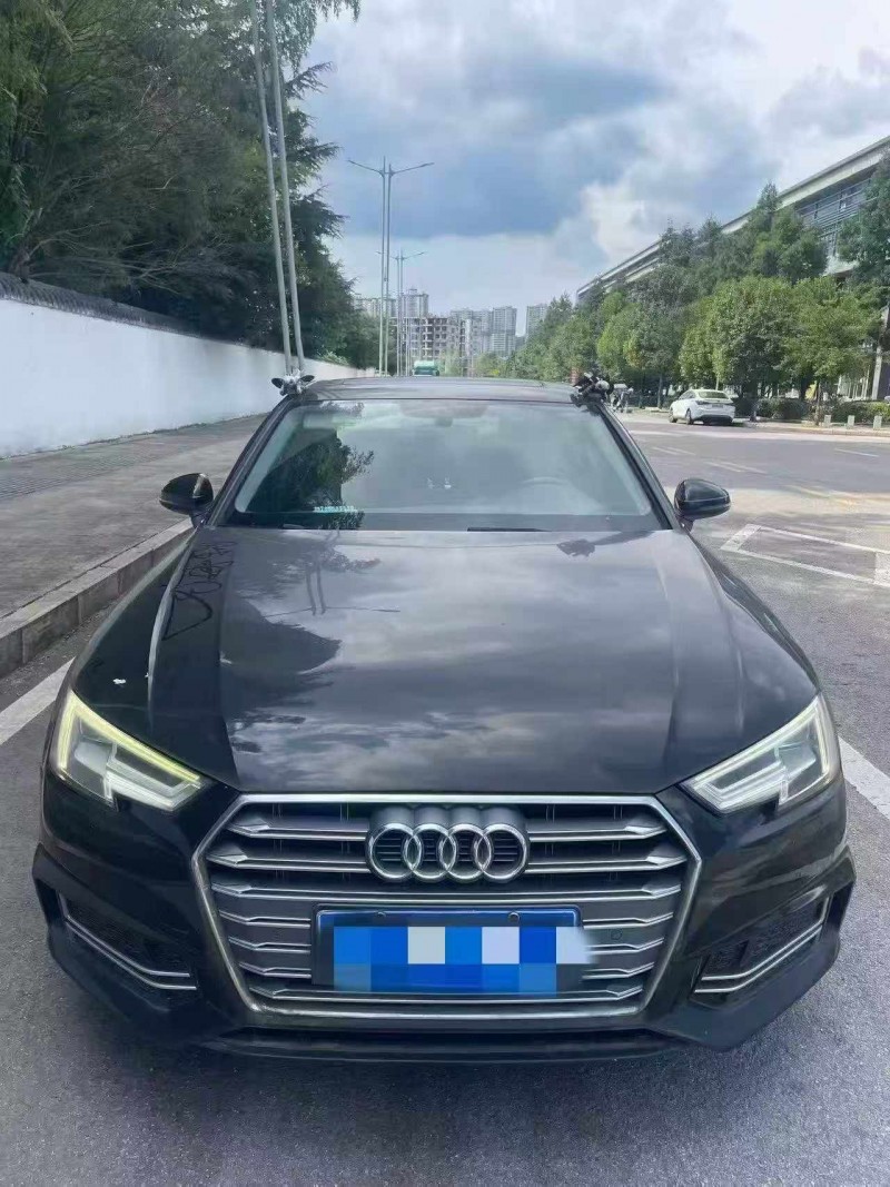 铜仁17年奥迪A4L1