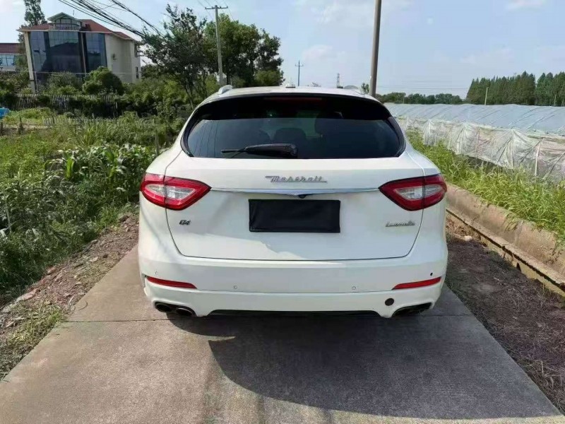 嘉兴18年玛莎拉蒂Levante9