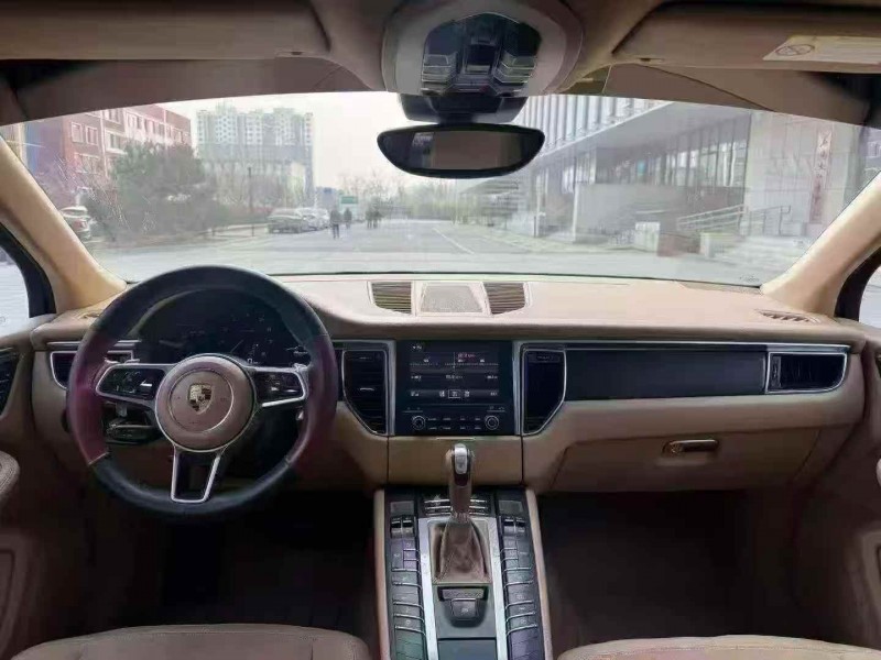 济南16年保时捷Macan7