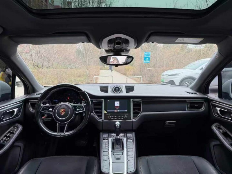 邢台17年保时捷Macan5