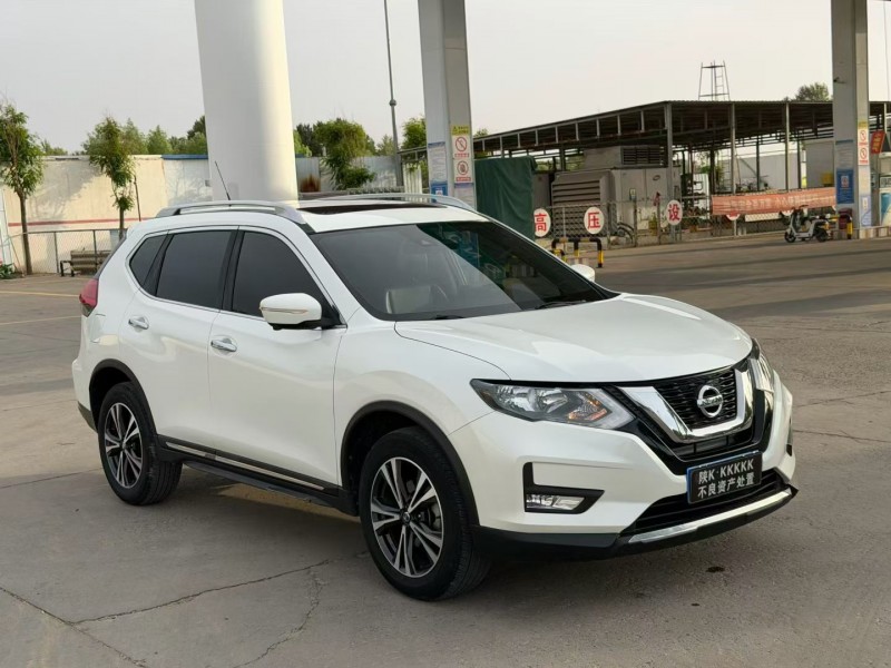 榆林18年日產奇駿2