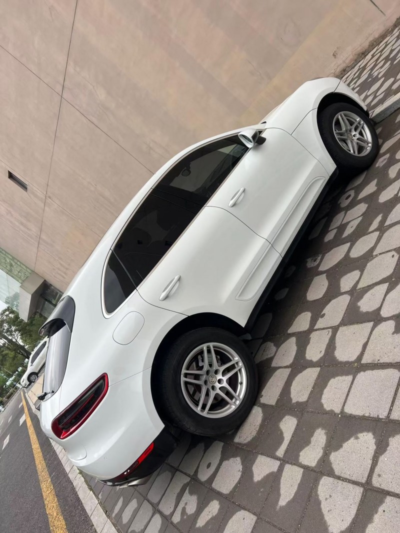 营口18年保时捷Macan7