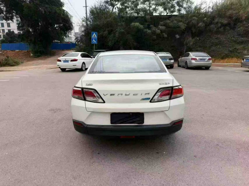 南宁22年启辰D609