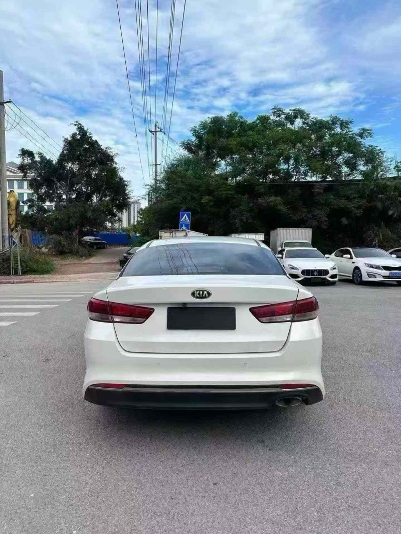 南宁17年起亚K59