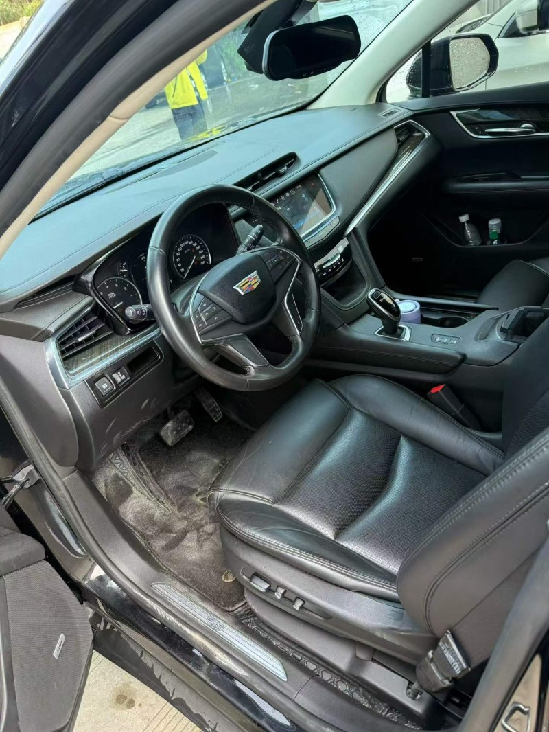 乐山18年凯迪拉克XT53