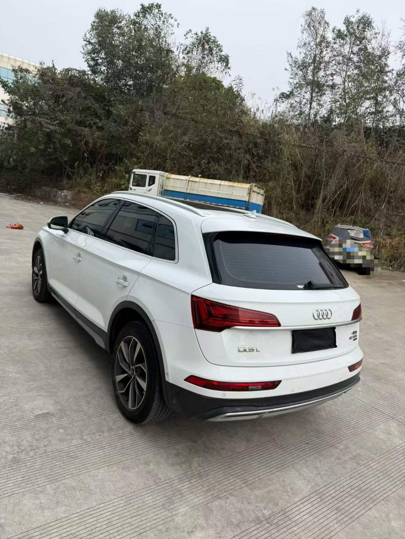 乐山22年奥迪Q55