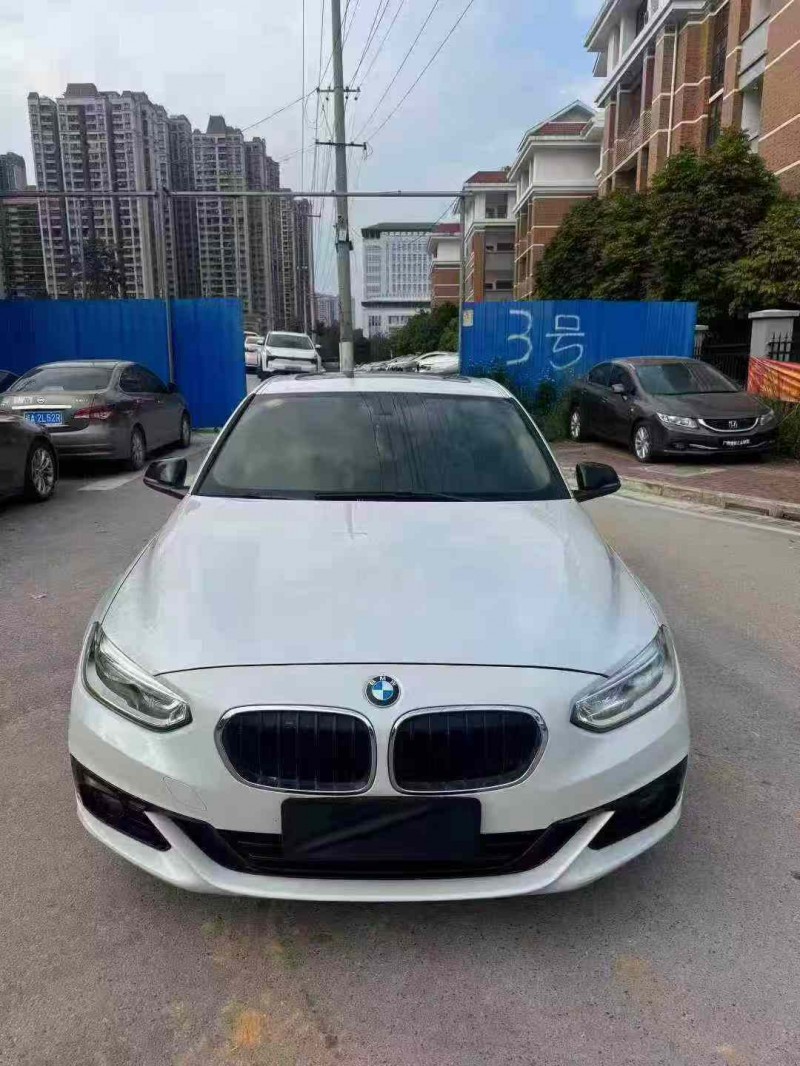 南宁18年宝马1系1