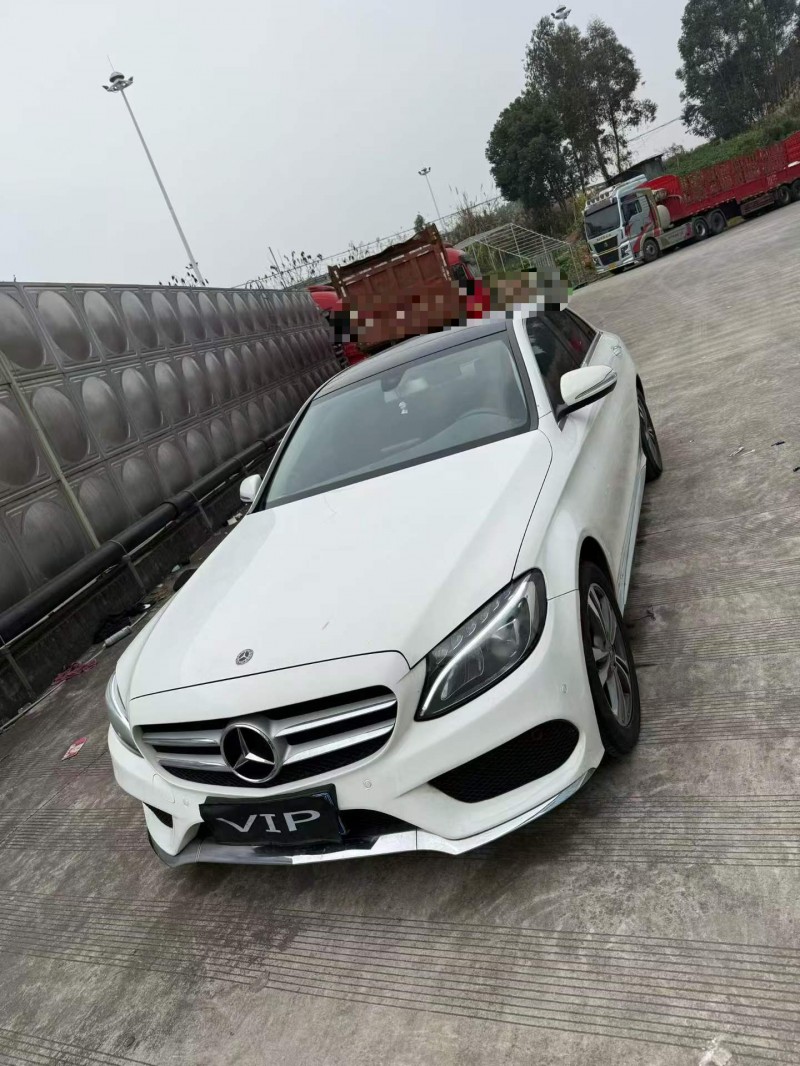 乐山17年奔驰C2