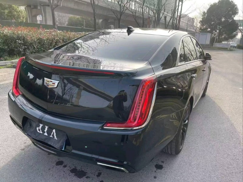 襄陽18年凱迪拉克XTS7