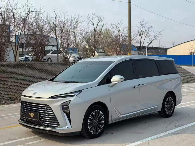 青岛25年别克GL82