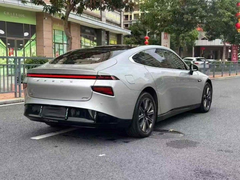 深圳21年小鹏汽车p77
