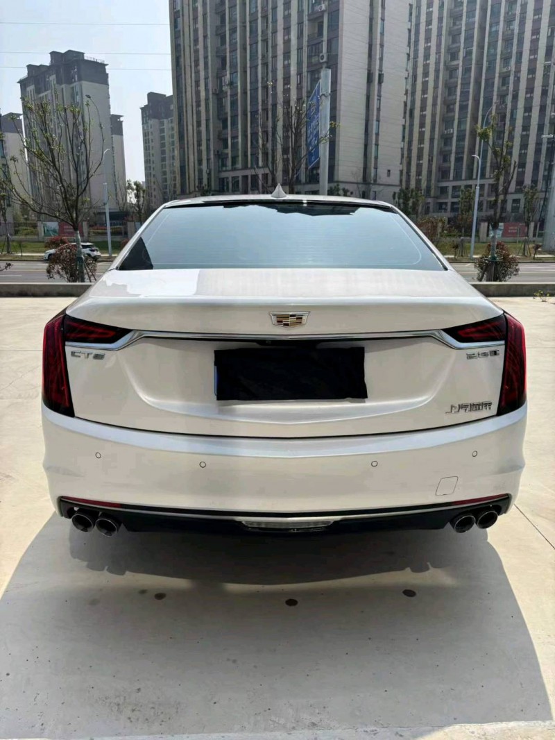 襄陽22年凱迪拉克CT69