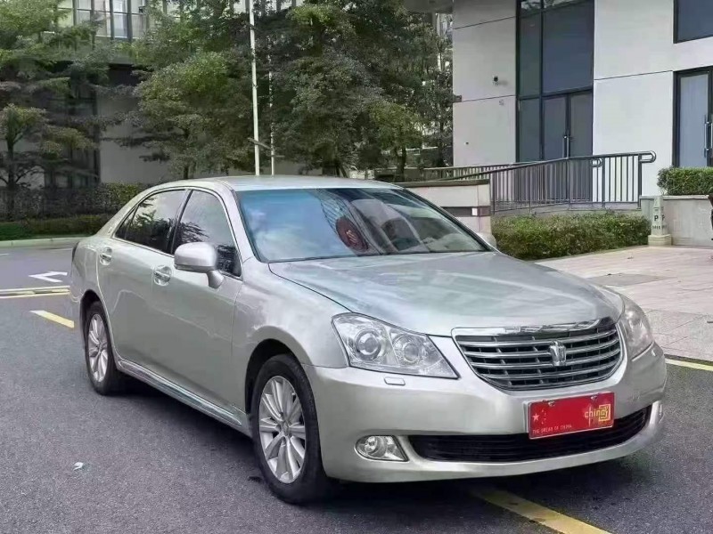 广州11年丰田皇冠2