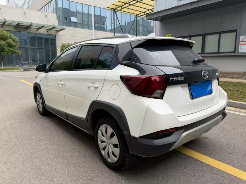 徐州20年丰田YARiS L 致炫5