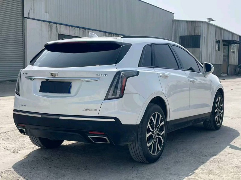 襄陽23年凱迪拉克XT52