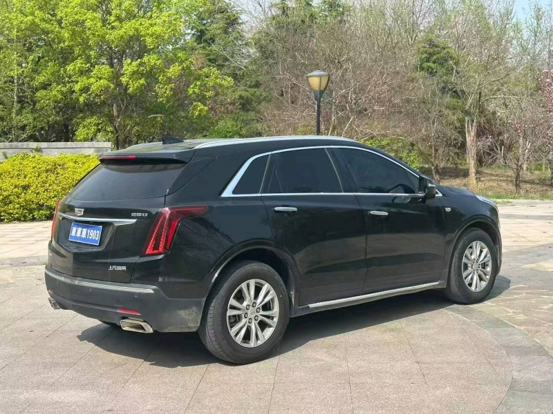 青島20年凱迪拉克XT54