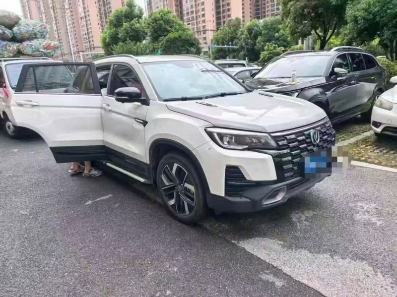 岳阳24年长安汽车CS752