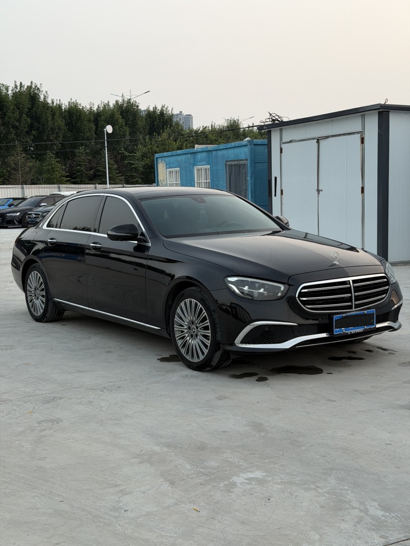 新乡23年奔驰E2