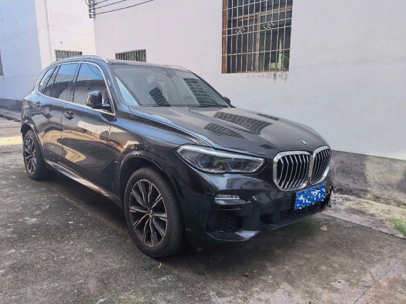 赣州21年宝马X53
