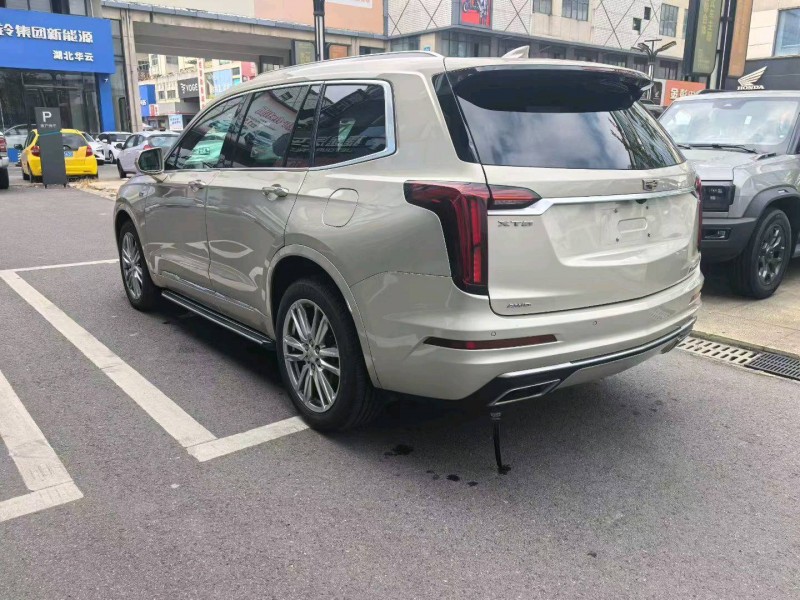 襄陽21年凱迪拉克XT69