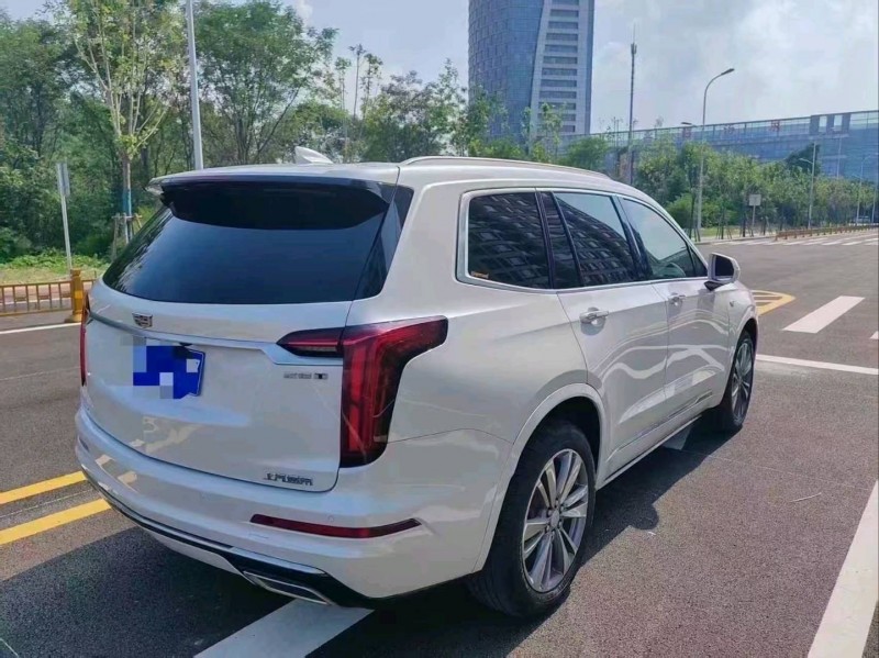 濟寧20年凱迪拉克XT66