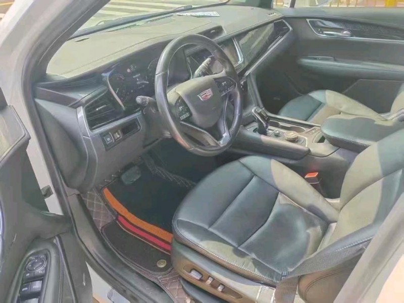 濟寧20年凱迪拉克XT67