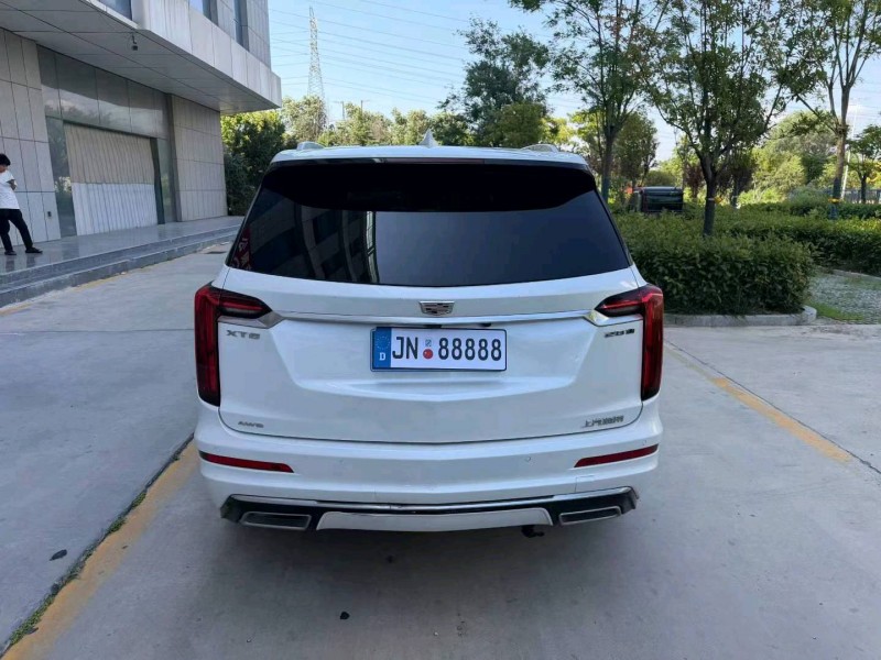 濟寧20年凱迪拉克XT65